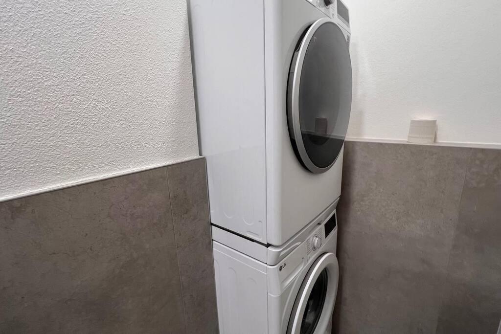 2 Room Apartment, New Building, Bosakova Street, 28 브라티슬라바 외부 사진