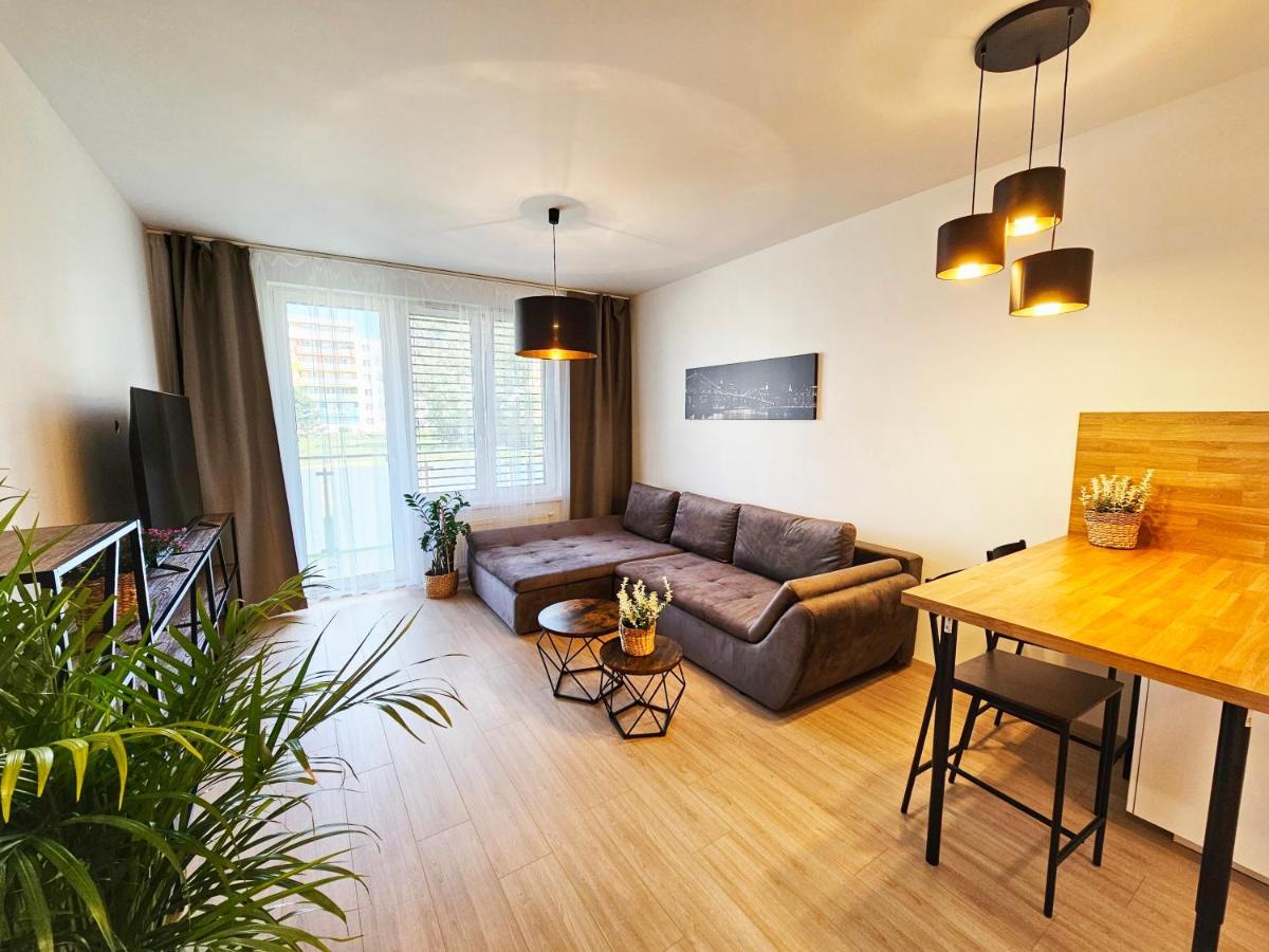 2 Room Apartment, New Building, Bosakova Street, 28 브라티슬라바 외부 사진