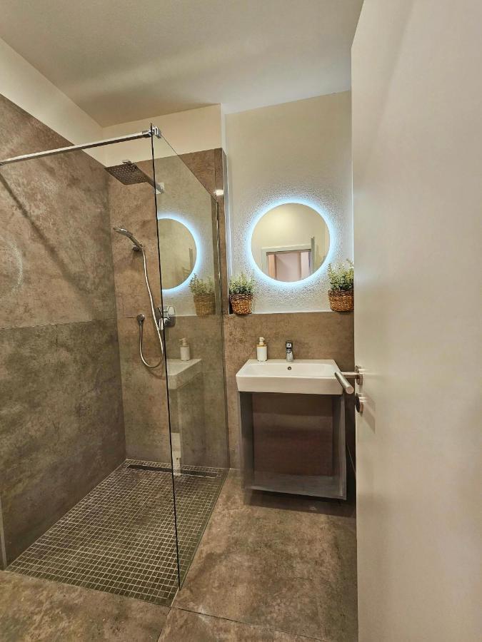2 Room Apartment, New Building, Bosakova Street, 28 브라티슬라바 외부 사진